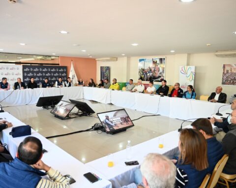 With an eye on Odesur, the SND minister presented a management report