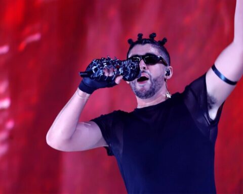 Estafan a mujer por 500 dólares por boletos para concierto de Bad Bunny