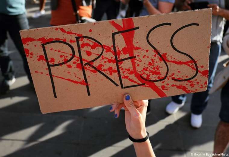 "The coronavirus has been devastating for press freedom"says the PEN Club
