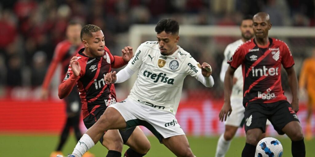 1-0.  Paranaense beats Palmeiras and approaches the final