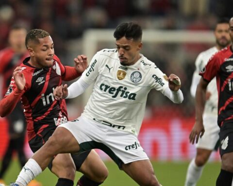 1-0.  Paranaense beats Palmeiras and approaches the final