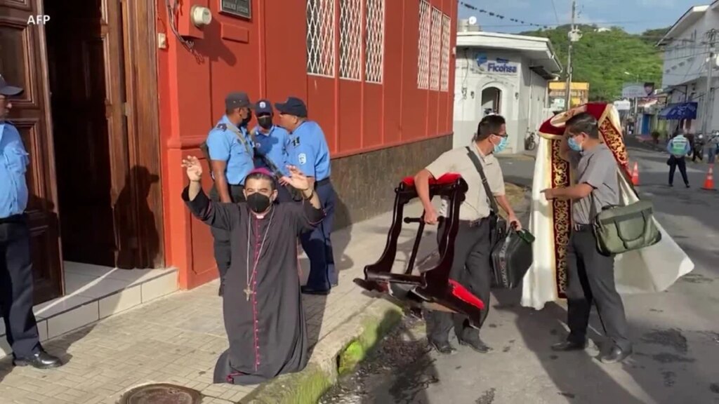 Nicaraguan police arrest 6 priests, including a bishop