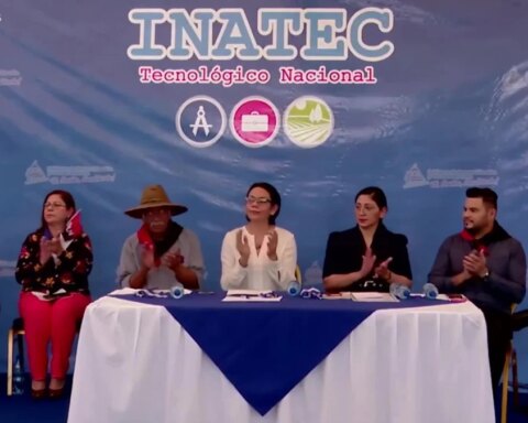 A “Cultural and Polytechnic Center” is inaugurated in the La Prensa building