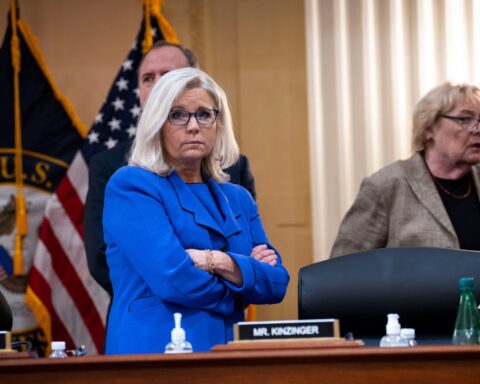 La congresista republicana Liz Cheney durante las audiencias sobre Donald Trump en el Congreso de los Estados Unidos. Foto: AP / Archivo.