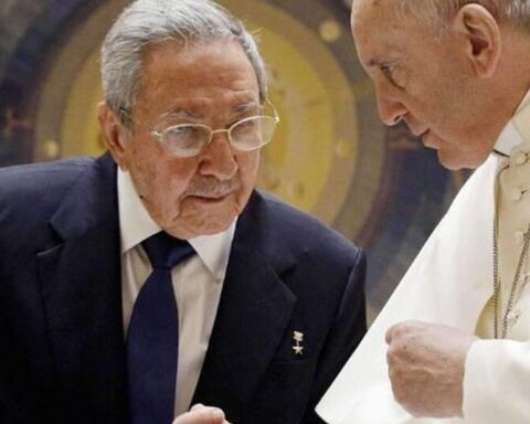 A letter from Cuban political prisoners includes the Pope in the "blind allies of the regime"