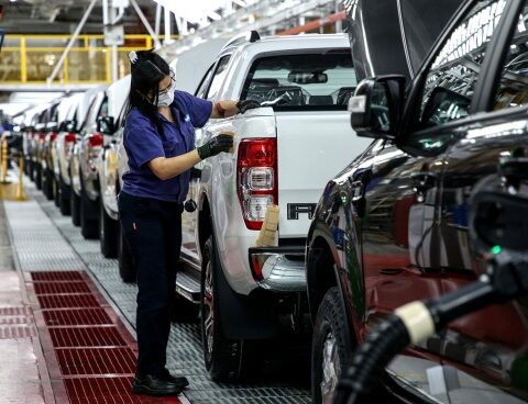 A survey ranked the automotive sector as the preferred one by Argentine workers