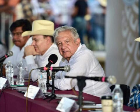 AMLO trusts that his successor will not be a "politician" or a "corrupt"