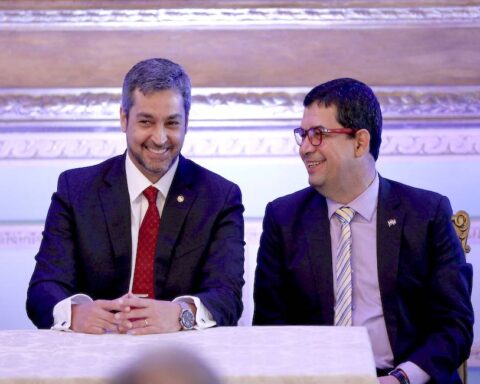 Abdo will travel to Rome and the significantly corrupt Hugo Velázquez will remain in charge of the country