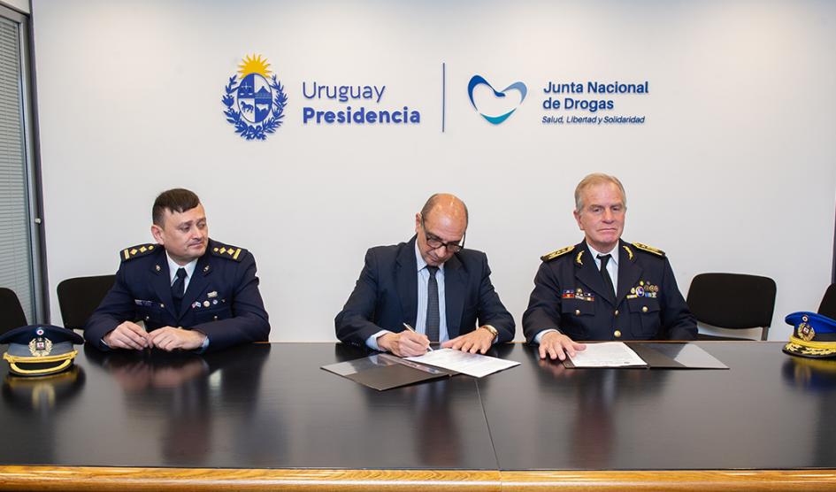 Agreement promotes community work in centers of the National Drug Care Network