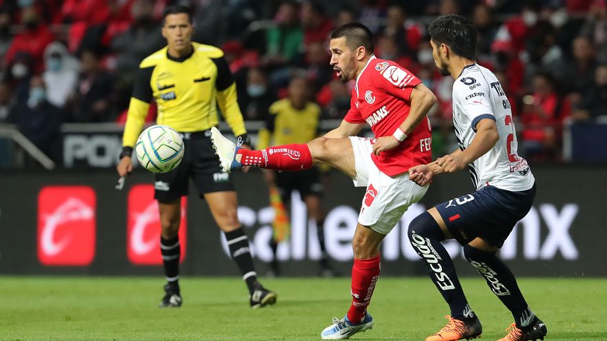 Aguirre rescues a tie for Monterrey against the leader Toluca