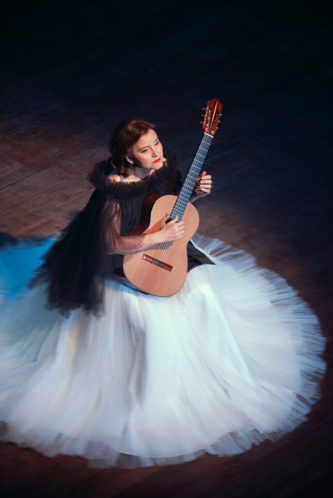 An emotional Berta Rojas arrives in Encarnación