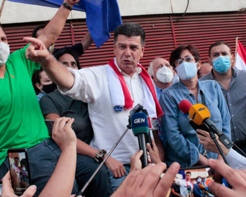 Analysts affirm that Alegre's image was affected after a failed trial