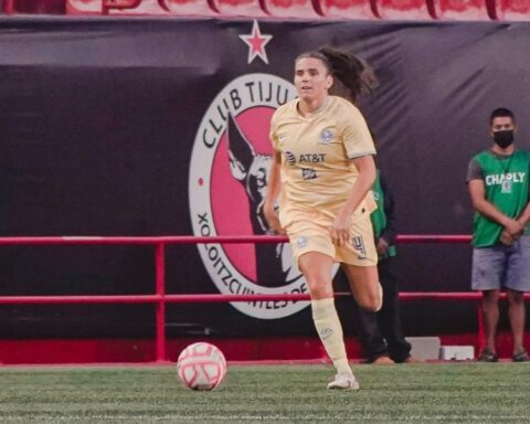 Andrea Pereira scores on her debut in Mexico