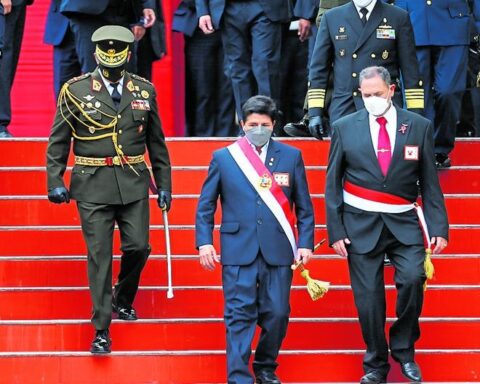 Anticorruption Prosecutor's Office denounces family member of Pedro Castillo's security personnel