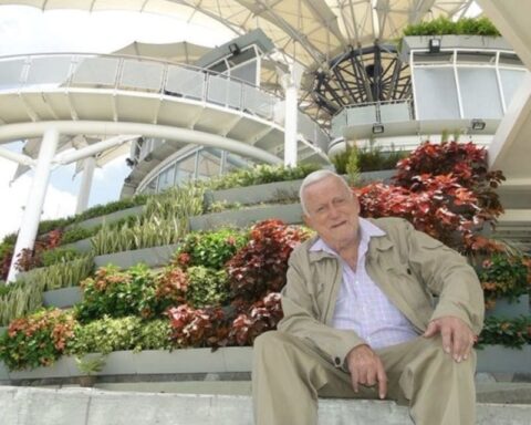 Architect Fruto Vivas, creator of The Flower of the Four Elements for Chávez, passed away