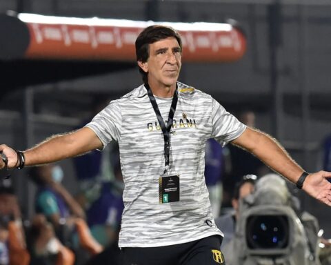 Argentine Gustavo Costas will take command of the Bolivian national team