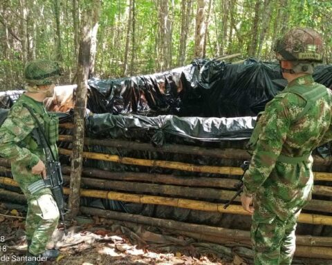 Army destroys illegal dissident refinery in Tibú, Norte de Santander