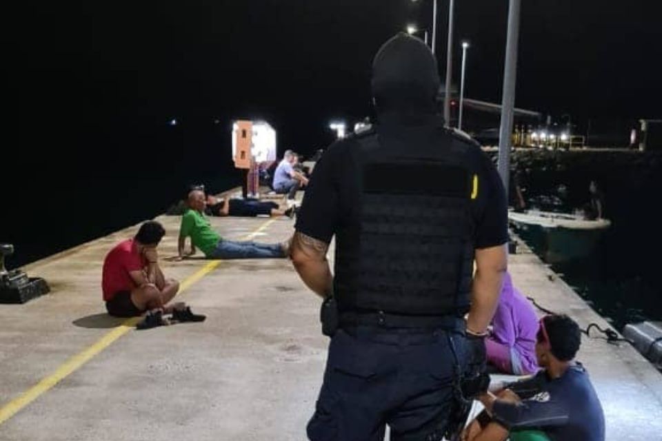 Aruba Coast Guard intercepted boat with 22 Venezuelans