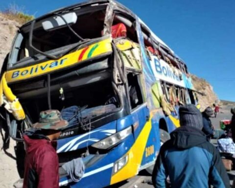 At least five dead and more than 10 injured in an accident involving a bus in the Altiplano