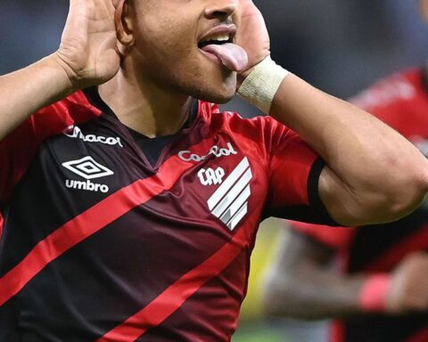 Athletico-PR beats Galo with a goal at the end and remains in the G4 of the Brazilian