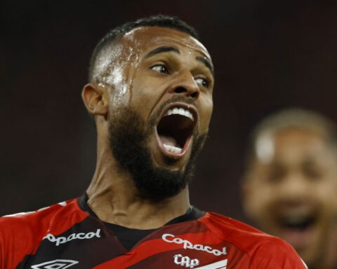 Athletico beats Palmeiras and is one draw from the Libertadores final