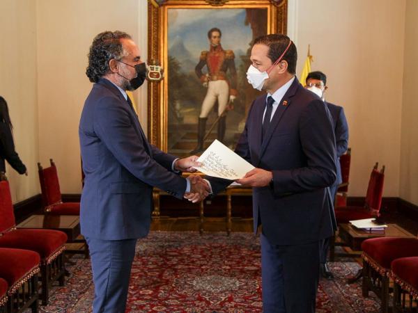 Benedetti accredited as Colombian ambassador in Caracas