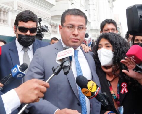 Benji Espinoza contradicts the Nation's prosecutor and points out that diligence to Castillo will be in the Palace