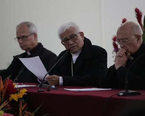 Bishops of Peru pronounce on the political crisis: "It is seriously damaging democracy"