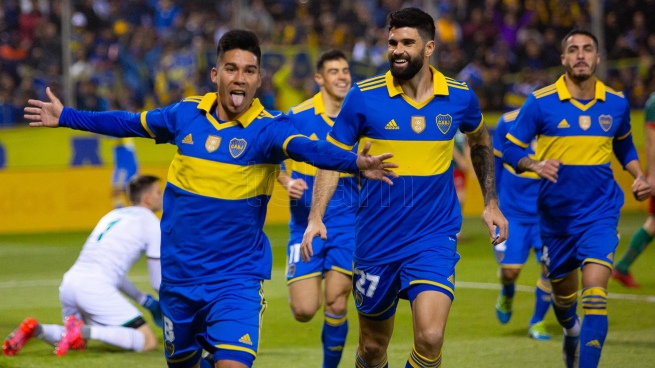 Boca beat Agropecuario and went to the quarterfinals, but Zeballos' injury worries