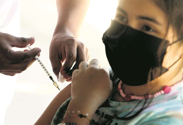 Las autoridades buscan aumentar la cobertura de vacunación en menores de edad / Foto: Ricardo Montero