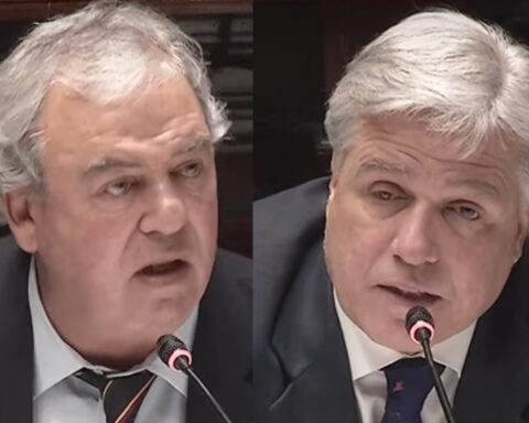 Broad Front requested the resignation of Heber and Bustillo for handing over a passport to Marset