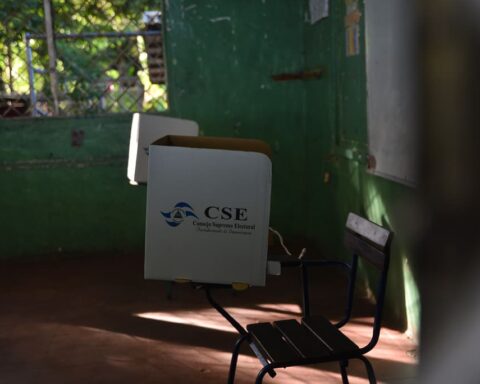 CSE is silent on municipal votes, but the FSLN and 'stilt' parties are already campaigning