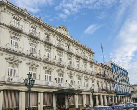 Canadian Blue Diamond continues its offensive in Cuba and takes over the Inglaterra Hotel