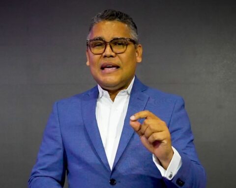 Carlos Peña qualifies the PRM Government as the "change" of reverse