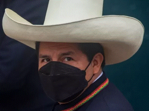 Castillo changes leadership of the Peruvian police after criticizing the raid on the seat of government