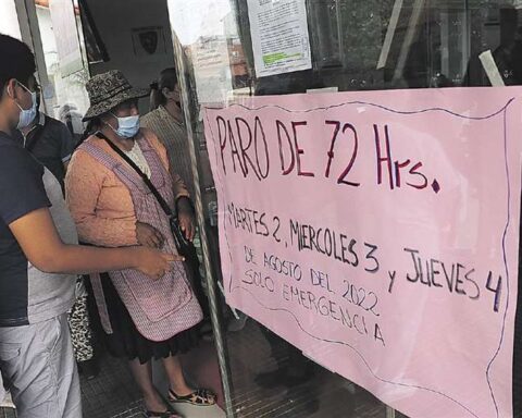 Children's Hospital workers warn with indefinite strike