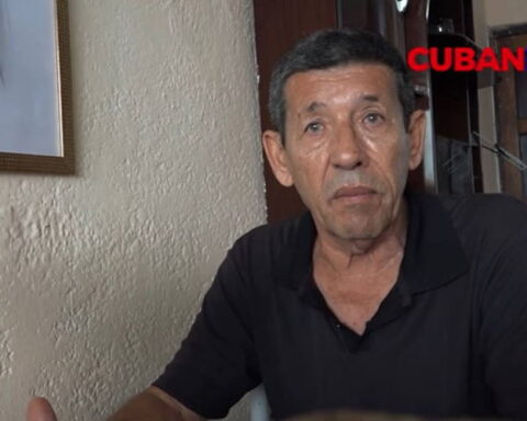 José Elías González Agüero, COmunismo, Cuba