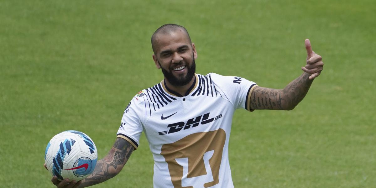 Dani Alves, ready to debut on Wednesday with the Pumas