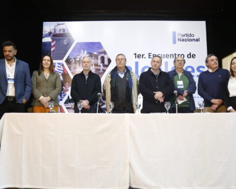 Delgado, Argimón and de Lima in the first meeting of white mayors