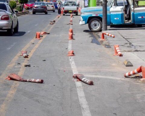 Dolores and Parra with permanent cycle path in Arequipa