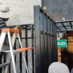 Doors of the Judiciary of Arequipa are welded and unwelded, due to workers' strike (VIDEO)