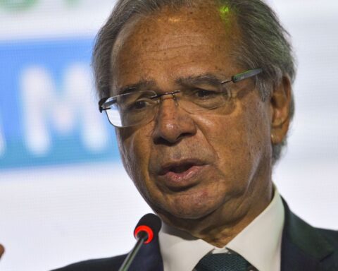 Economy Minister defends end of IPI