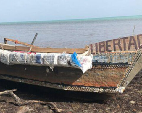 'El Triunfador' and 'Libertad', the names of the Cuban rafts that arrived in the US