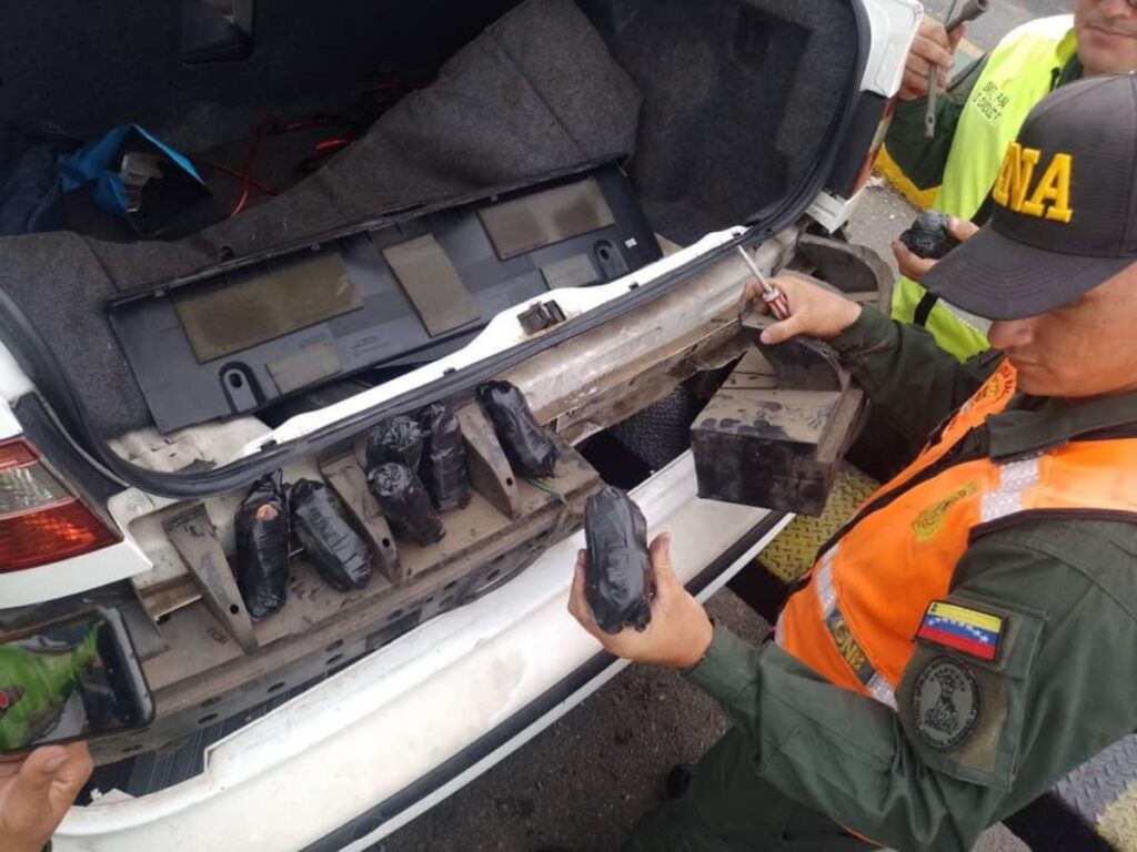 FANB captured a citizen with 160 electric detonators