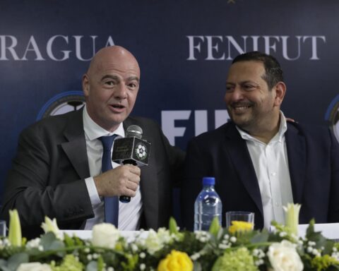 FIFA interested in developing Nicaraguan soccer and investing in the "national stadium"