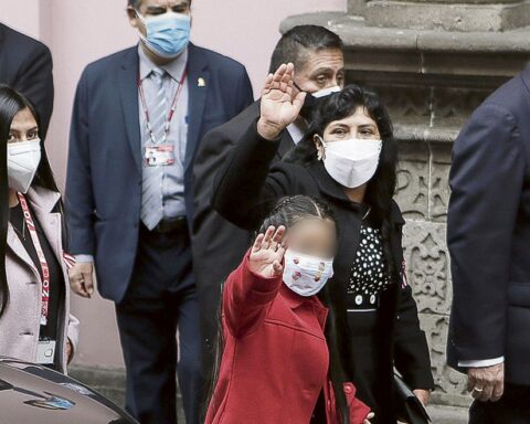 FIU detects "intensive use of cash" in the case of sister-in-law Yenifer Paredes