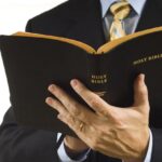 Fieles ven males en iglesias a problema de liderazgo