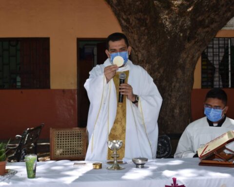 Father Vicente Martínez: «Our Church is persecuted for telling the truth»