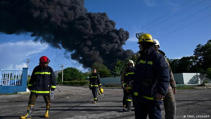 Incendio en Matanzas. Foto: Yamil Lage/AFP. Tomada de DW.