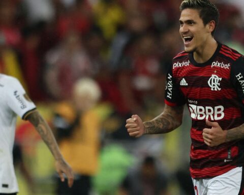 Flamengo defeats Corinthians again and advances in Libertadores